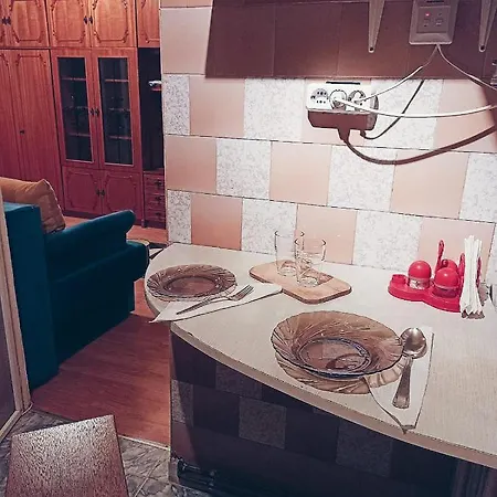 Apartment Kid