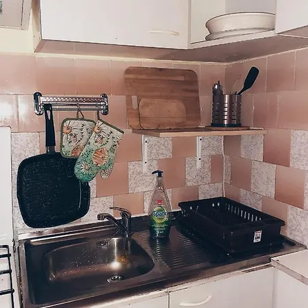 Apartment Kid